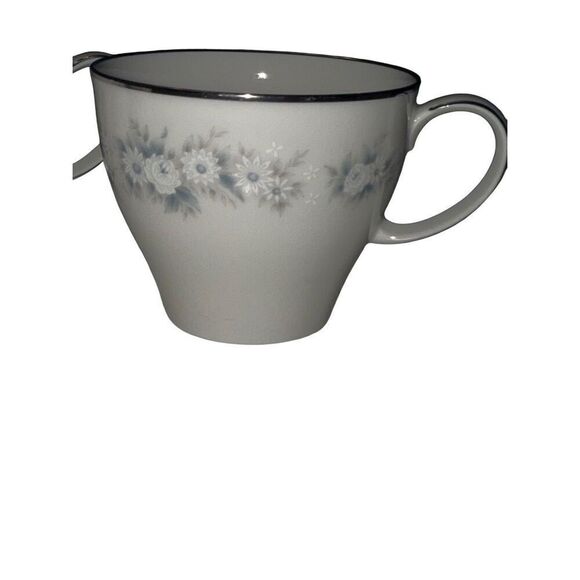 Noritake Yorkdale Ivory China set of 3 Blue & White Floral Tea Cups Japan style - Picture 4 of 8